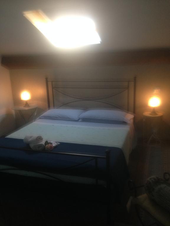B&B Le Stanze Del Moro Pallare Kamer foto